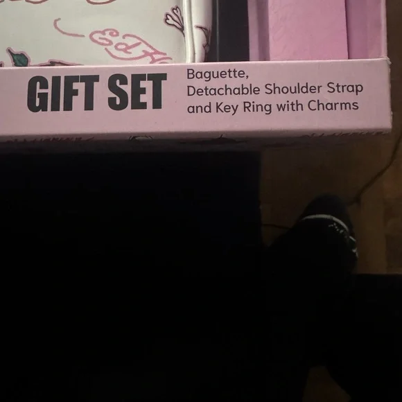 Ed Hardy White Tattoo Heart & Skull Baguette Bag - Picture 3 of 7